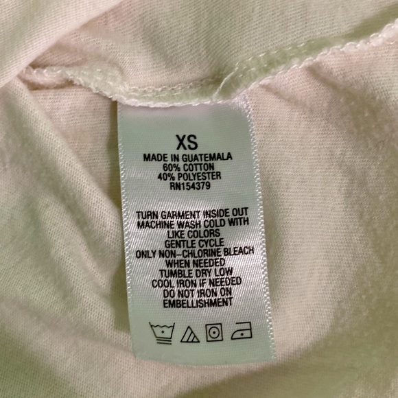 White Classic Crew Aéropostale Graphic T-Shirt Size XS - Picture 4 of 4